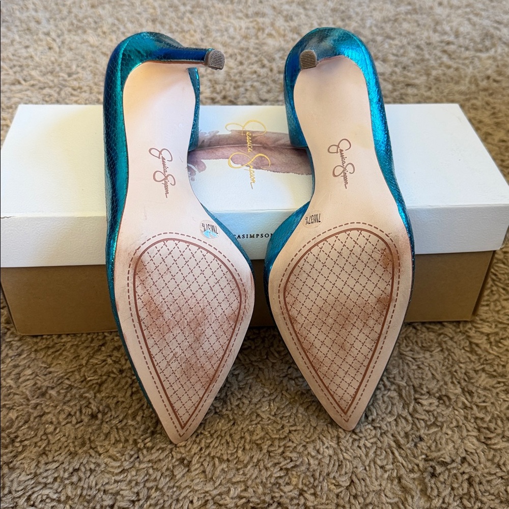Jessica Simpson Metallic Teal Heels. Size 7 - Picture 2 of 3